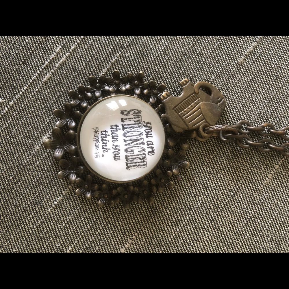 Long plunder necklace